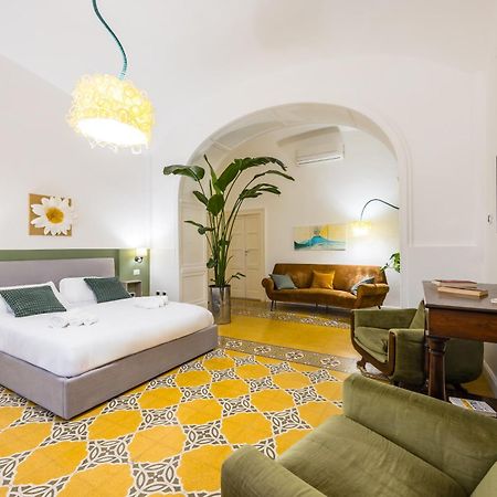 Kea Home, Entire House In The Heart Of Napoli Bagian luar foto