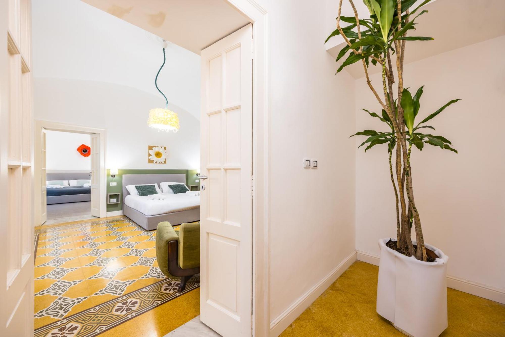 Kea Home, Entire House In The Heart Of Napoli Bagian luar foto